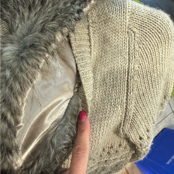 A/X Armani unique & beautiful Cardigan with detachable faux fur collar size XS - Picture 9 of 12